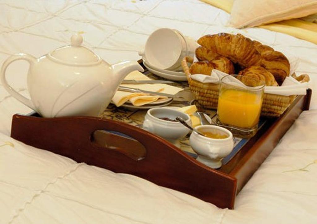 Willoughby House Hotel & Apartments Τσέλτενχαμ Δωμάτιο φωτογραφία
