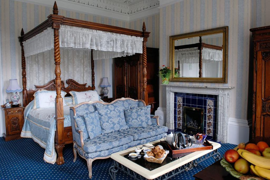 Willoughby House Hotel & Apartments Τσέλτενχαμ Δωμάτιο φωτογραφία