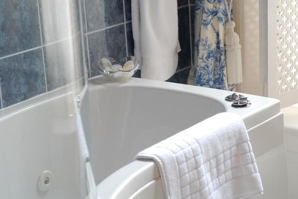 Willoughby House Hotel & Apartments Τσέλτενχαμ Δωμάτιο φωτογραφία